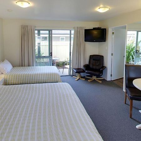 Westport Spa Motel Екстер'єр фото