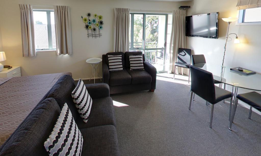 Westport Spa Motel Екстер'єр фото