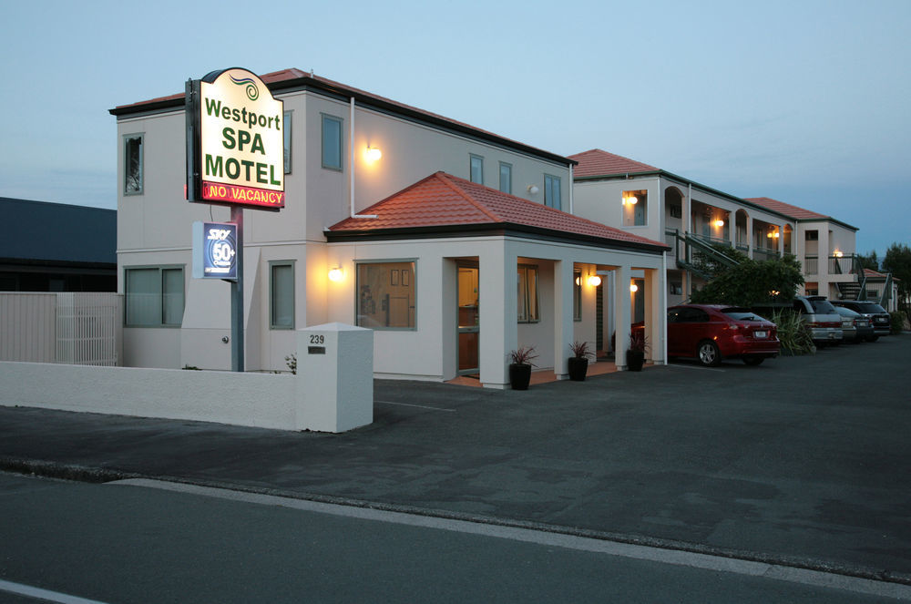 Westport Spa Motel Екстер'єр фото