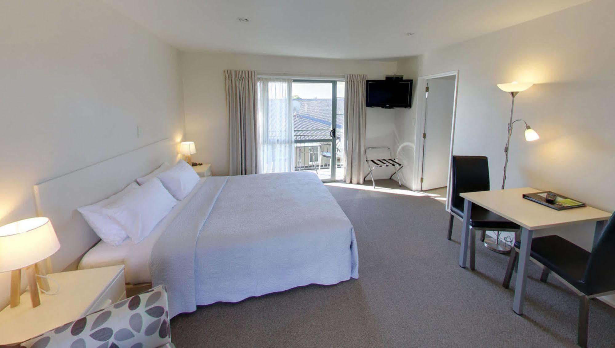 Westport Spa Motel Екстер'єр фото