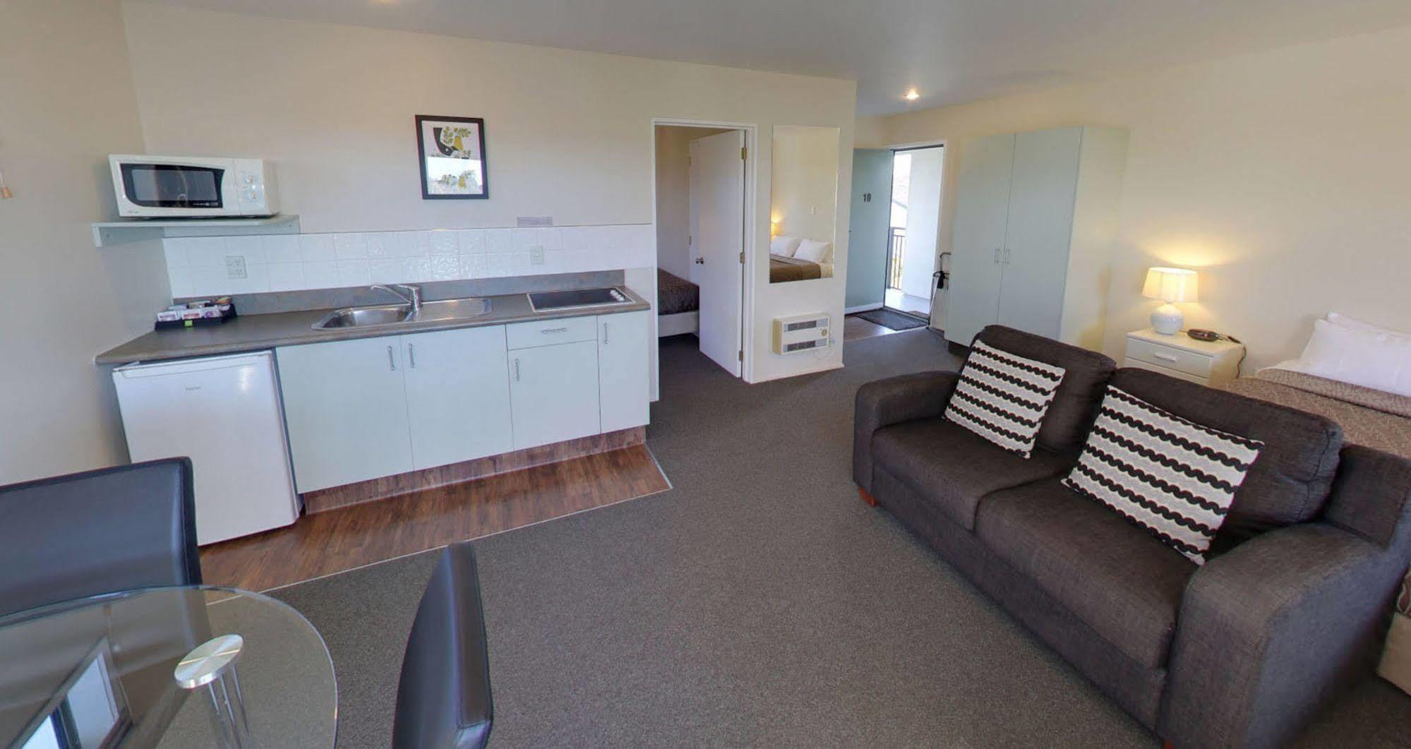 Westport Spa Motel Екстер'єр фото