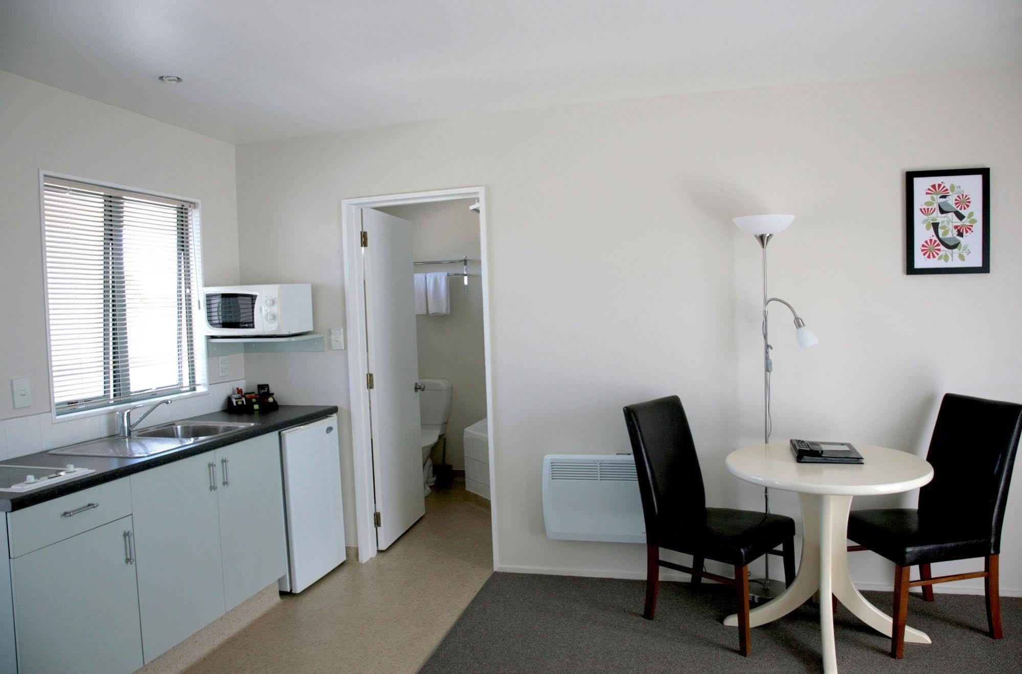 Westport Spa Motel Екстер'єр фото