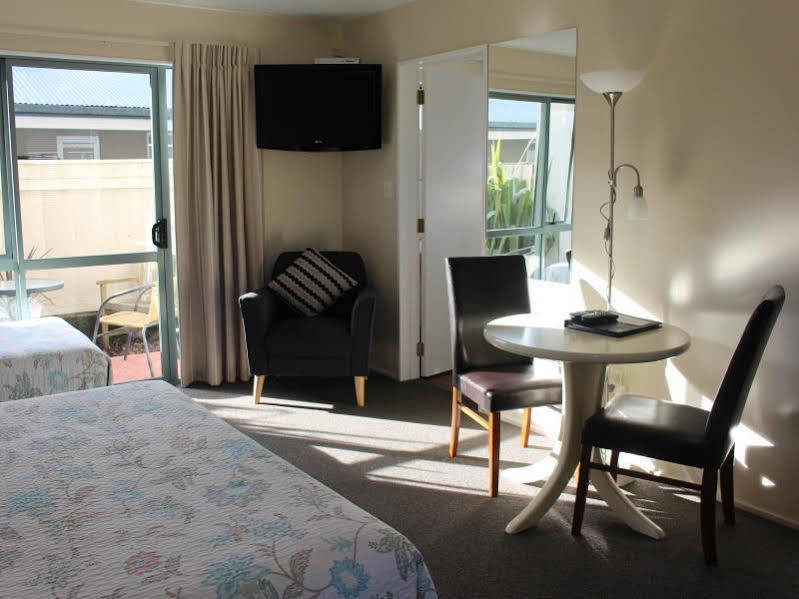 Westport Spa Motel Екстер'єр фото